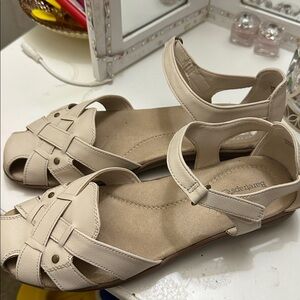Elegant Cream Sandals for Women